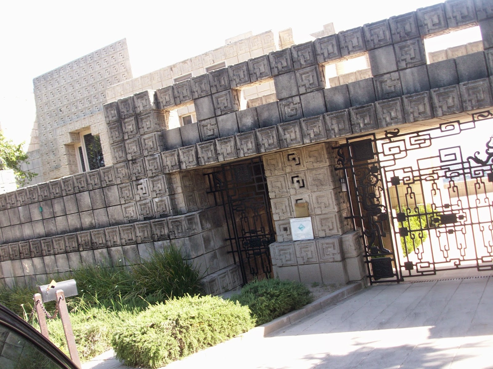 wacky tacky Hollywood House Hunting The Ennis & Sowden Houses