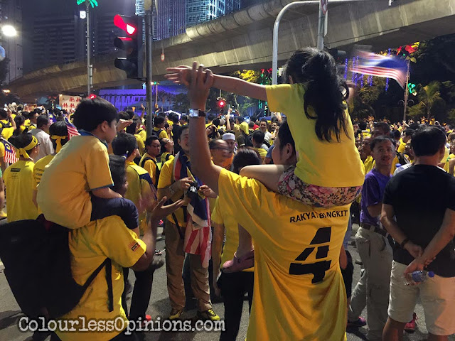 Let the night carnival begins! bersih 4 kids children jalan raja