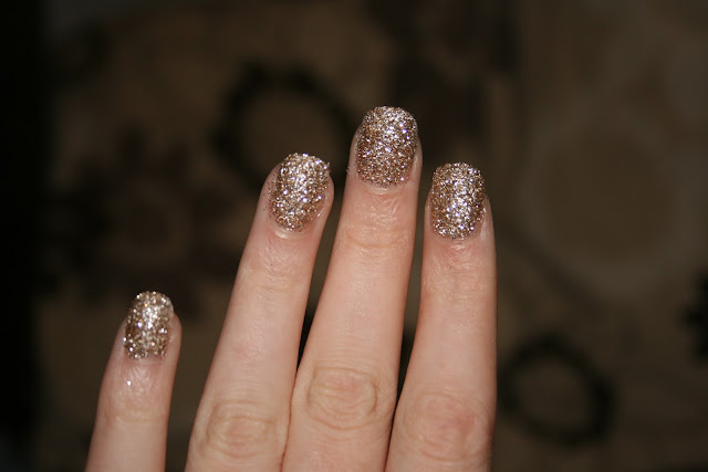 Love &amp; Glamour: The Budget Series: Christmas Glitter Nails part 2