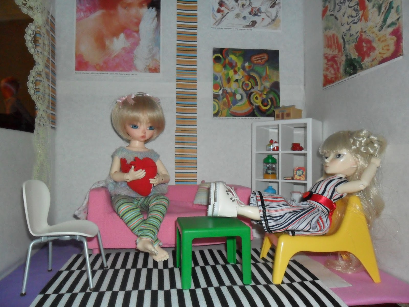 my mini world Finally, I got my hands on the Ikea huset dolls house