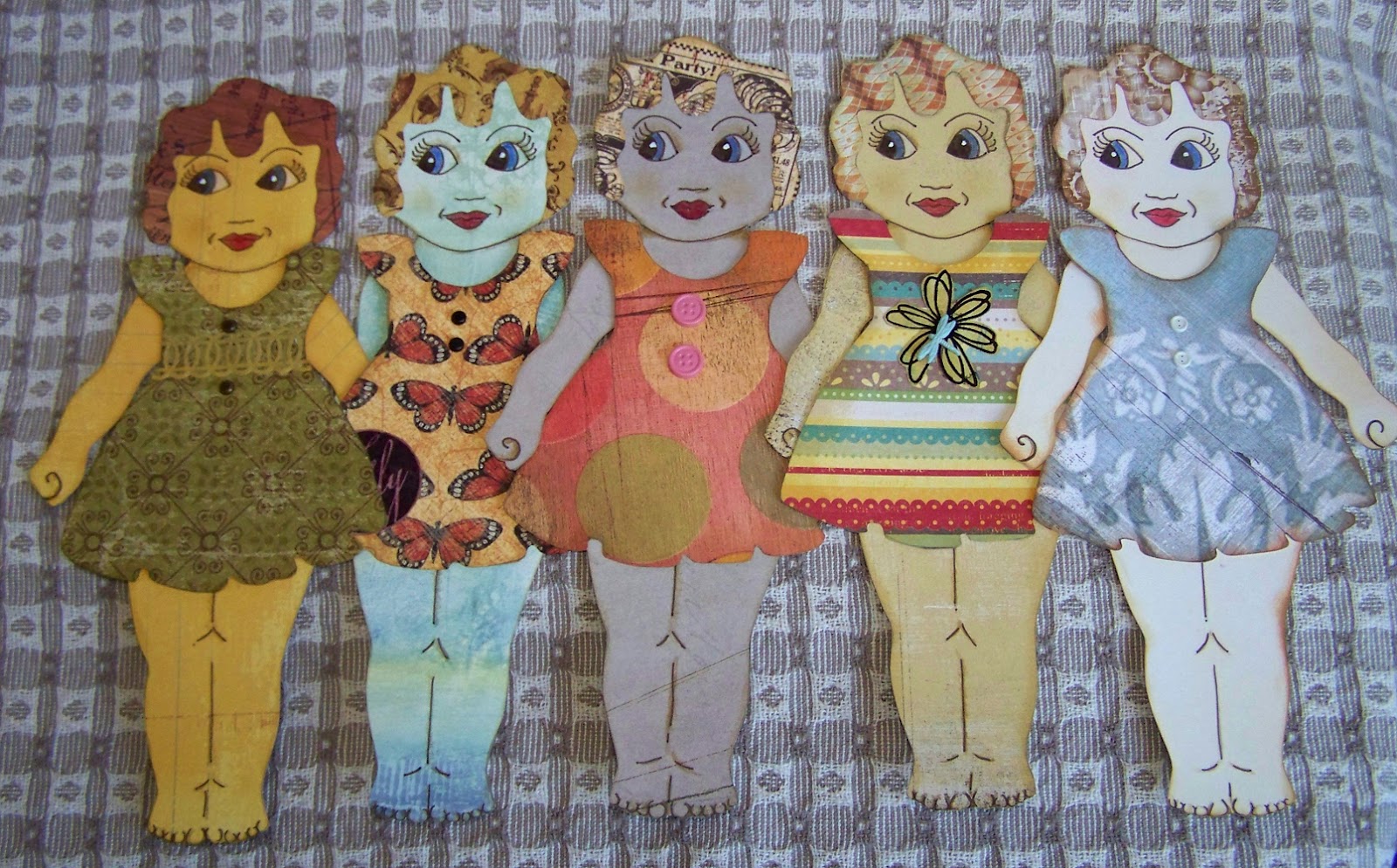 The evolution of the paper carnival doll