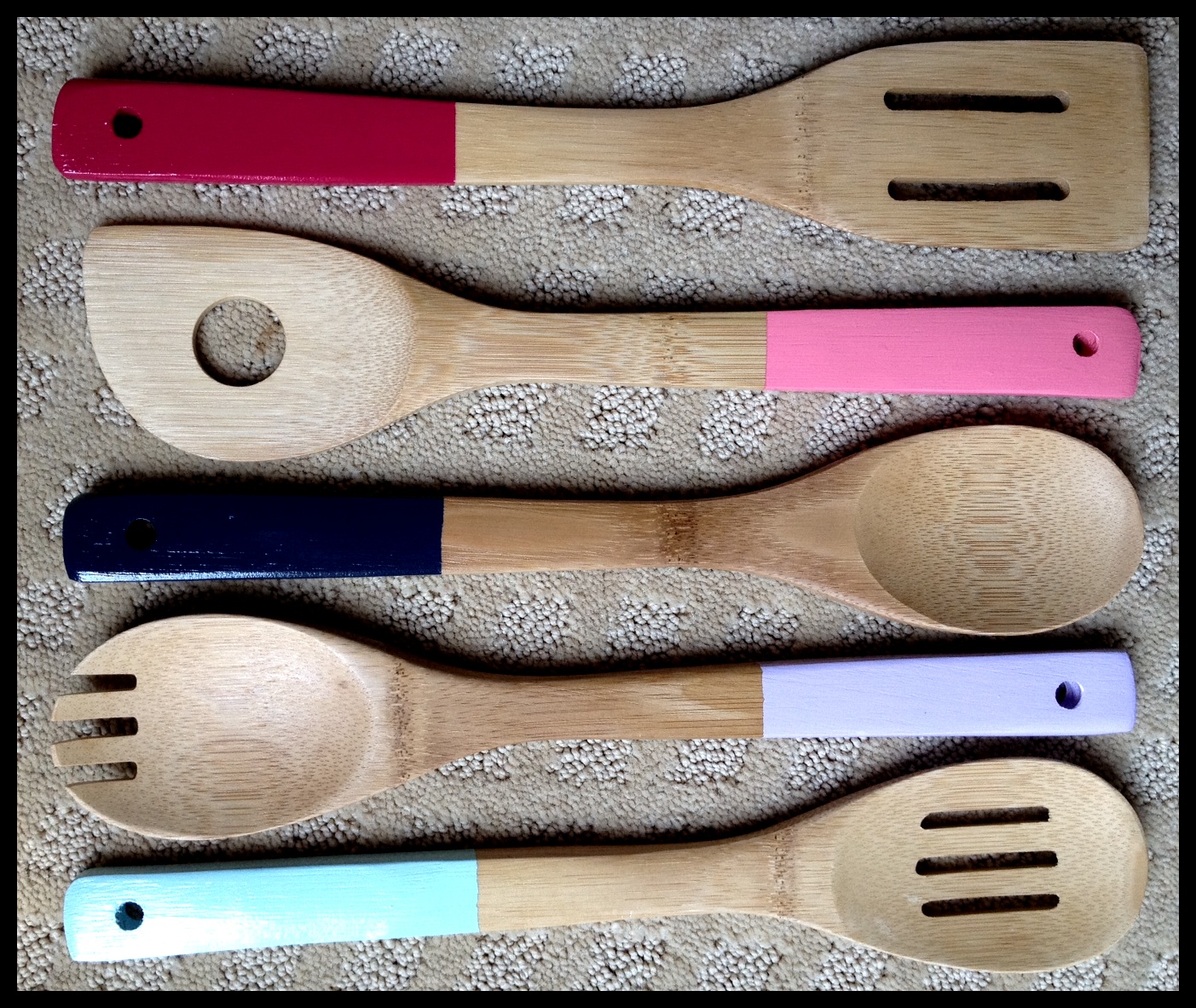 perfectly beautiful things Paint Dipped Wooden Spoon DIY