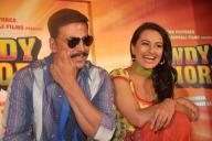 Sonakshi Sinha promotes Rowdy Rathore Sonakshi Sinha promotes Rowdy Rathore