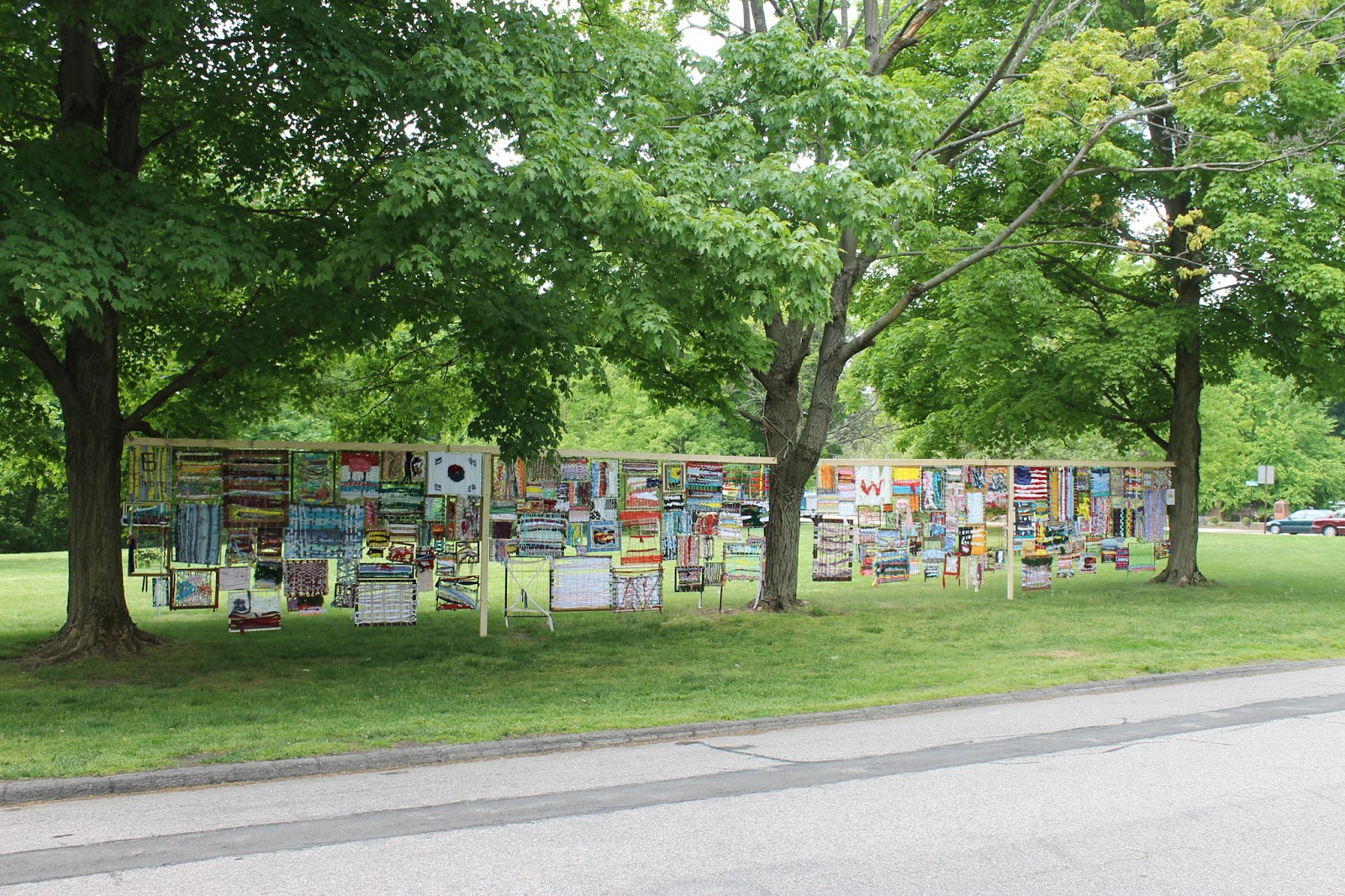 Community art project weaving Art in the park, Street