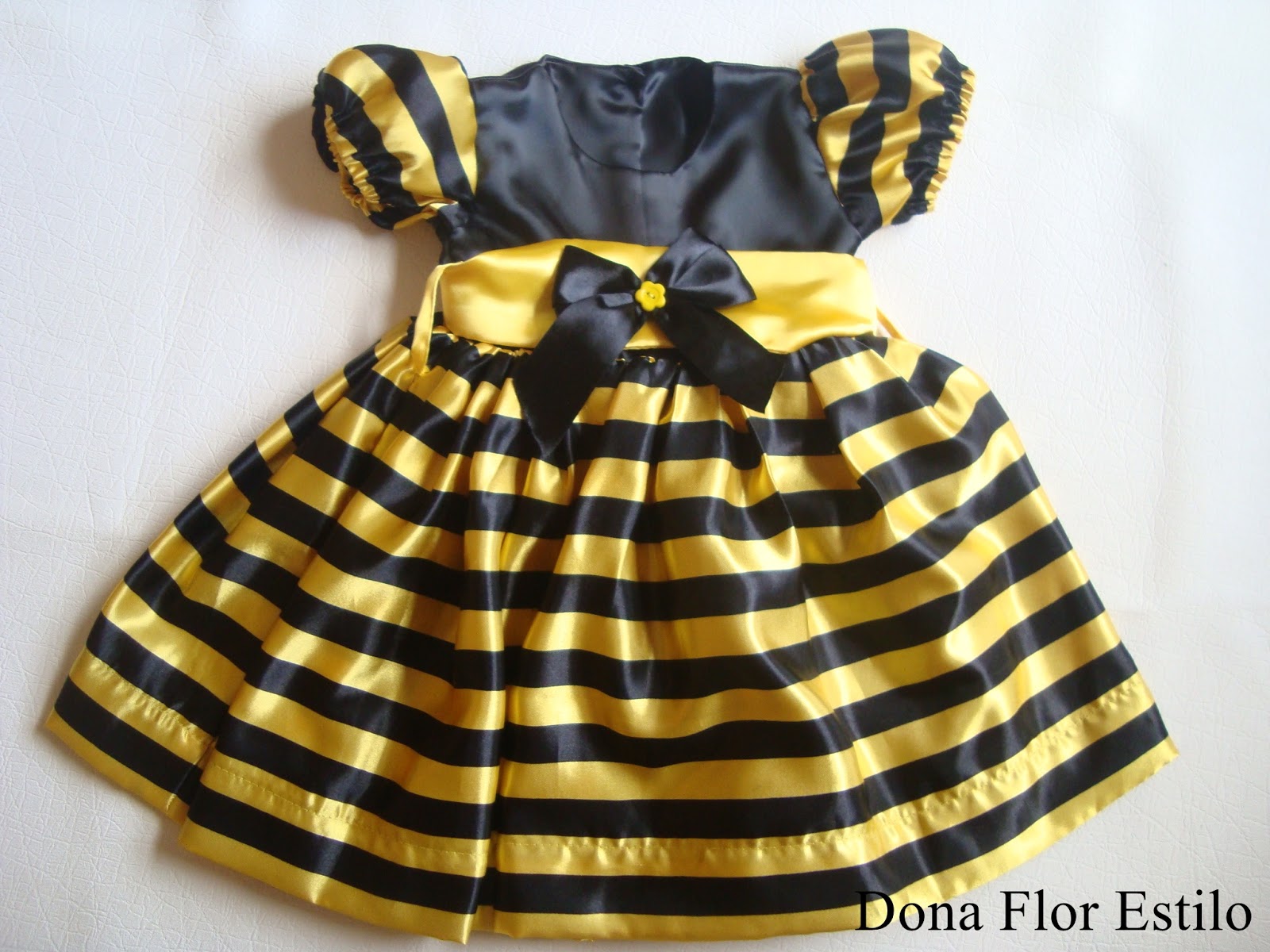 vestido abelhinha