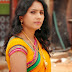 HOT south Indian Unknown aunty hip fold show in saree gallery