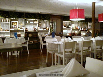 Ocho Ceviche Bar: Ambiente interno