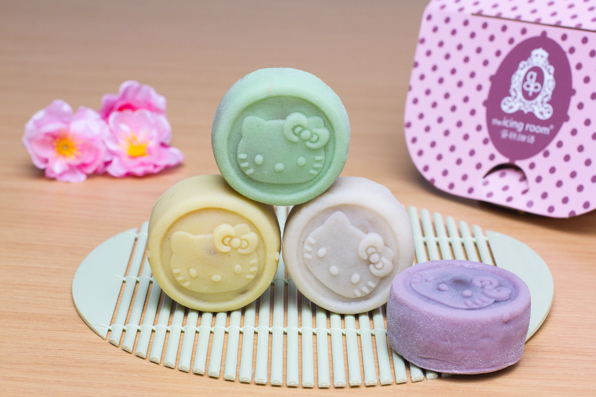 Superbuy 8 Mooncakes that are too cute to eat!