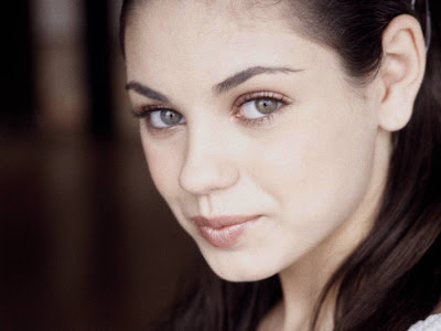 Mila Kunis smile good look hq wallpaper