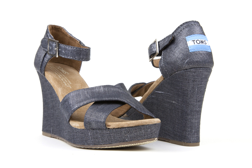 Looks Good from the Back: Review: TOMS Strappy Wedge.