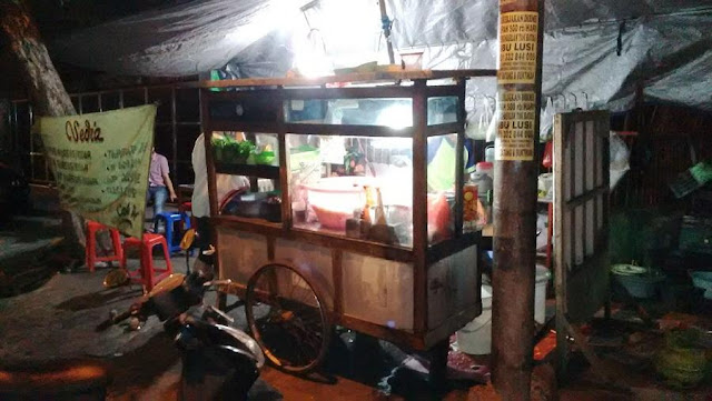 kedai nasi goreng cak di jalan tidar surabaya kedai nasi goreng cak di jalan tidar surabaya