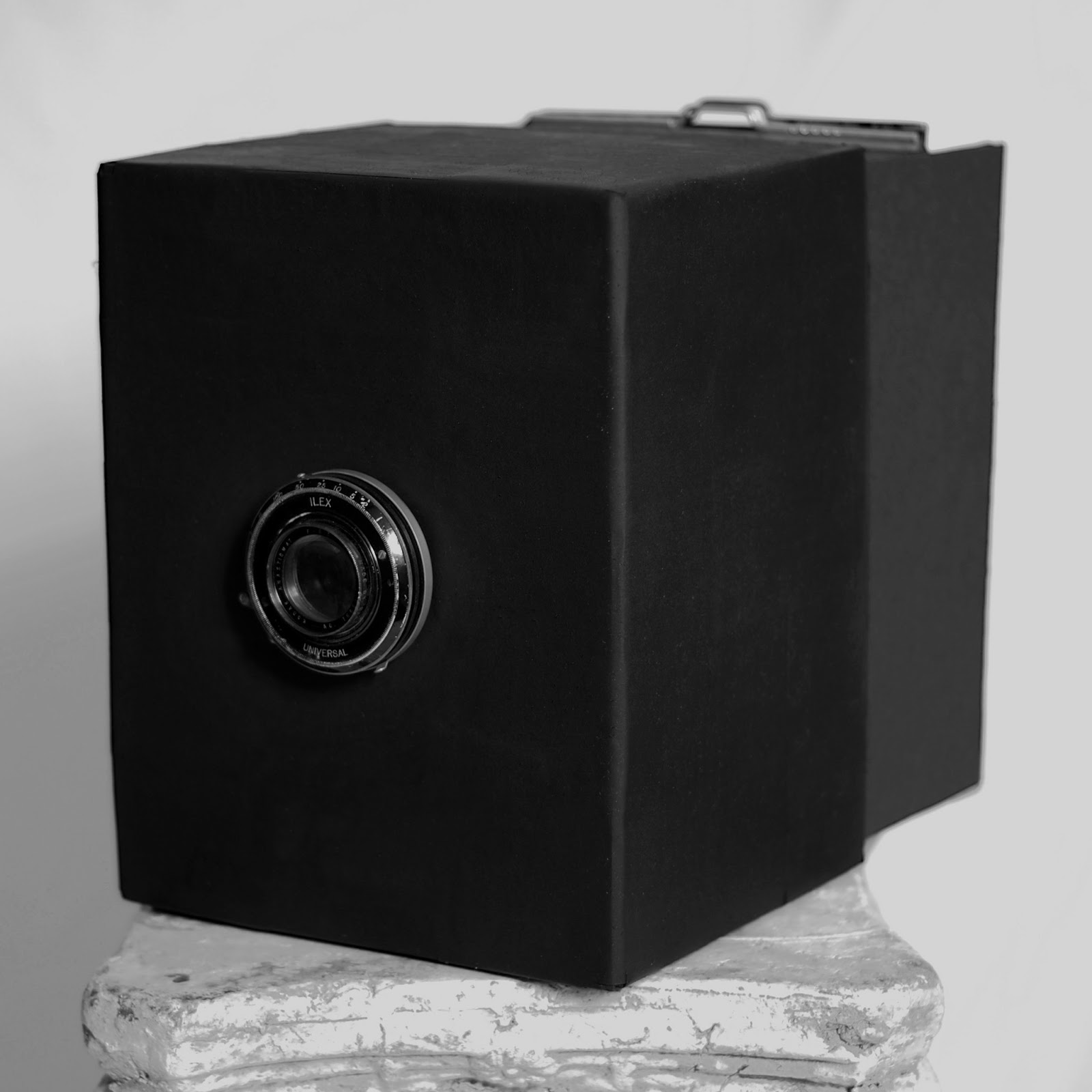Vintage Camera Lens LightTight Box
