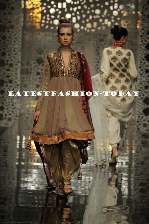 Manish Malohtra ubai Fashion Week 2011