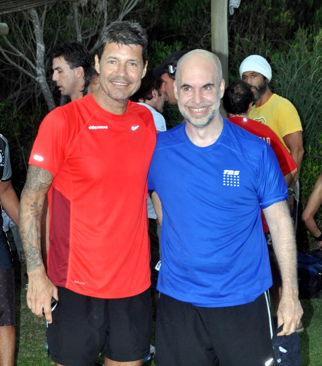 http://4.bp.blogspot.com/-UXYUrD_V9uk/UPmDPi4LKXI/AAAAAAAADJQ/G8aZN4HiT54/s1600/311212K67+Marcelo+Tinelli.jpg