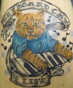 tatuaje de un gato bien feo