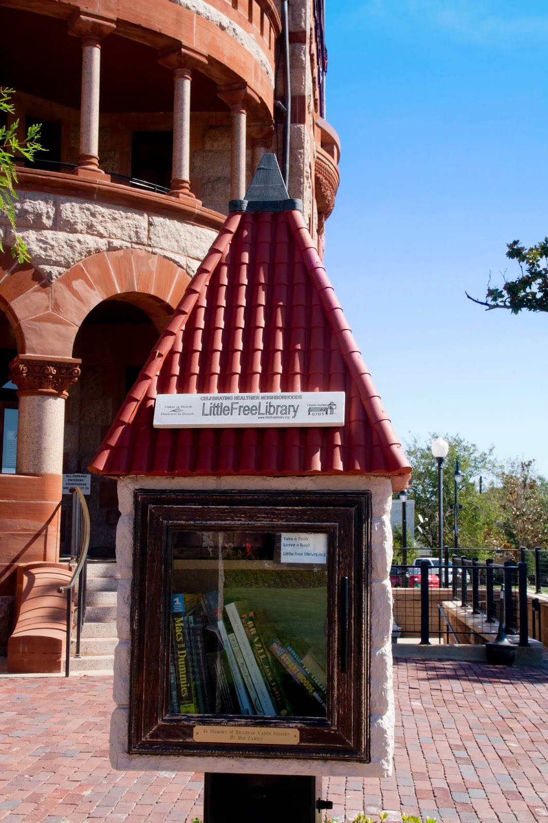 Mom2Punkerdoo Sulphur Springs Little Free Library