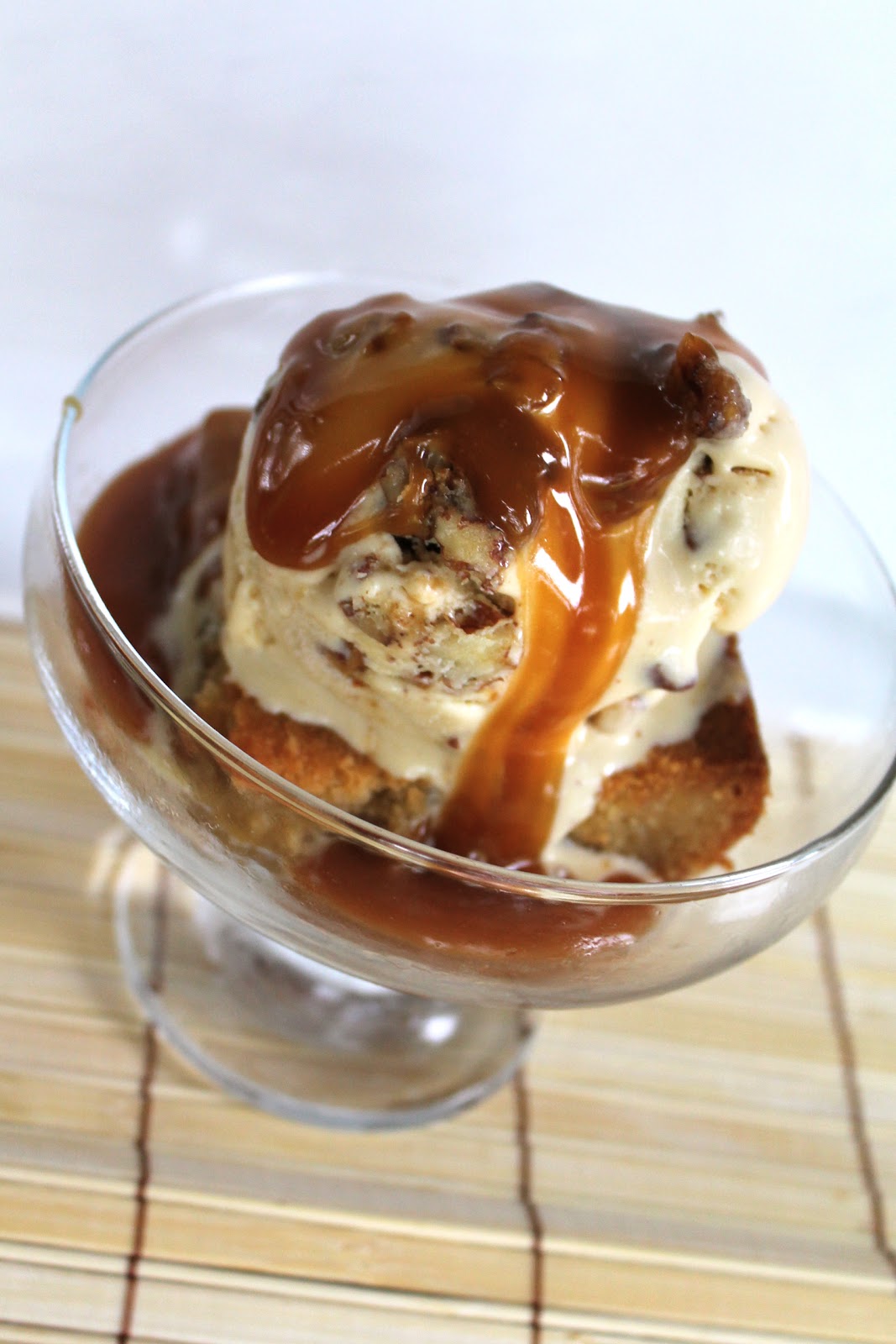 Yammie's Noshery: Butter Pecan Ice Cream with Caramel Sauce