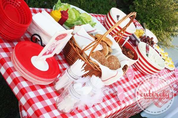 How to create a red and white retro themed barbecue party complete with an old fashioned soda fountain. Adorable free printables! entirelyeventfulday.com #parties #barbecue