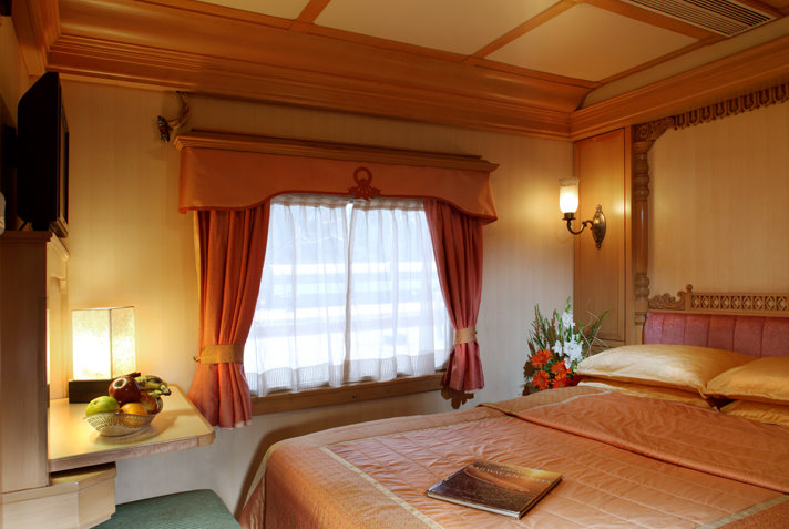 The Golden Chariot Train / A bedroom.