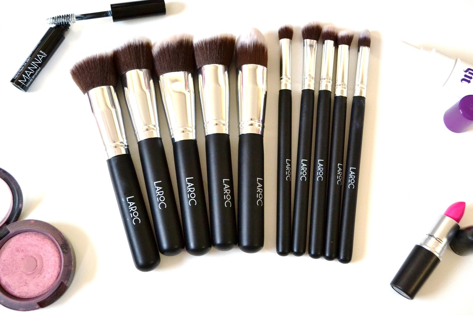 Affordable Brushes LaRoc 10 Piece Kabuki Makeup Brush Set Pam Scalfi♥