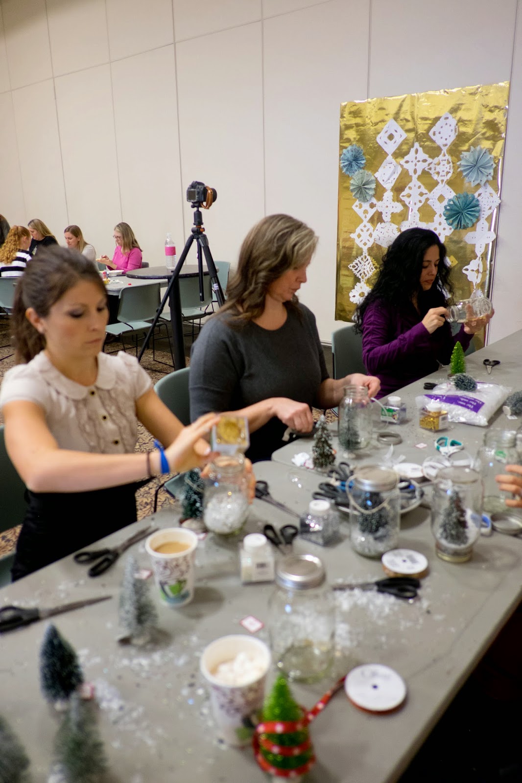 Domestic Fashionista: Moms Group Christmas Party