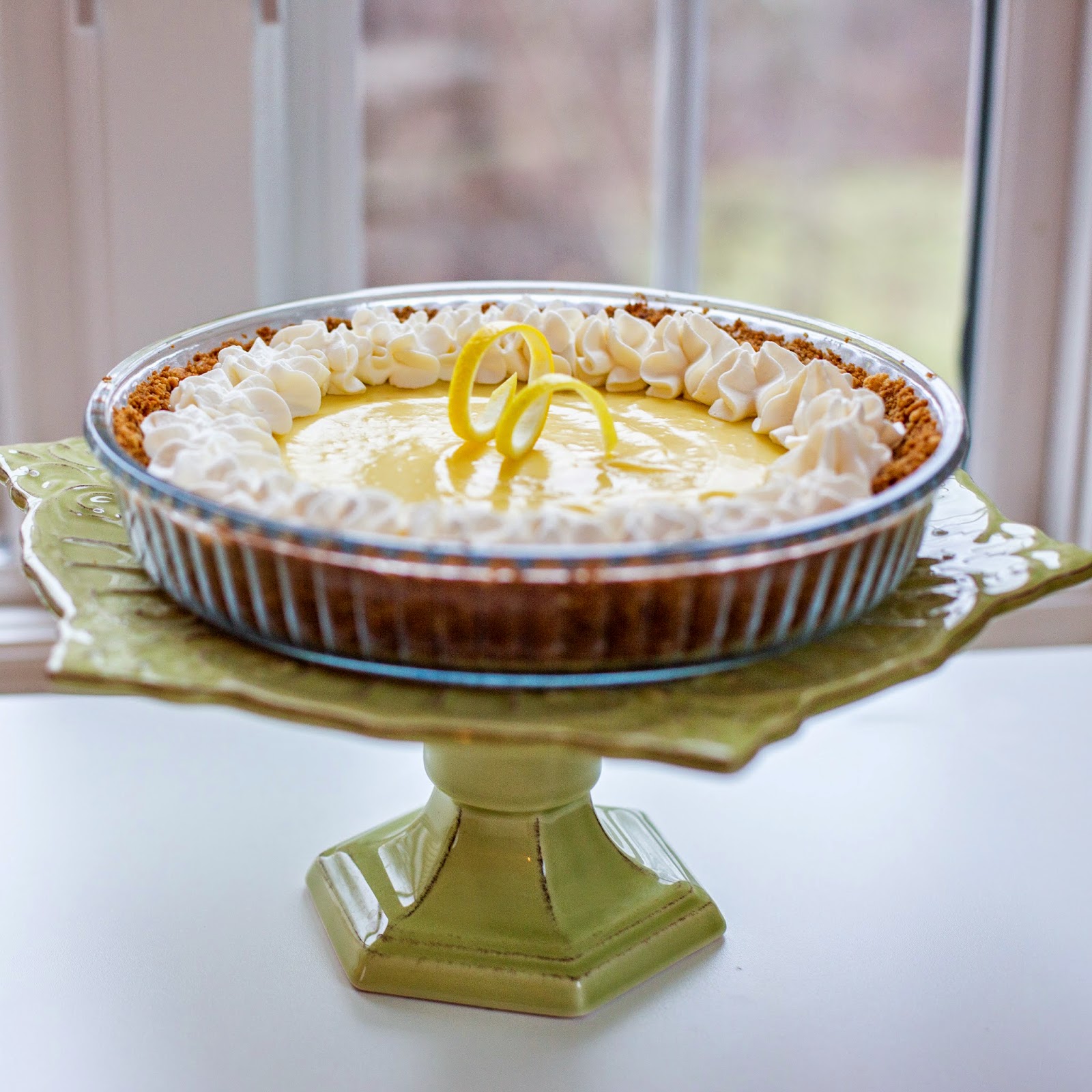 Straight to the Hips, Baby Lemon Tart with Pecan Graham Cracker Crust