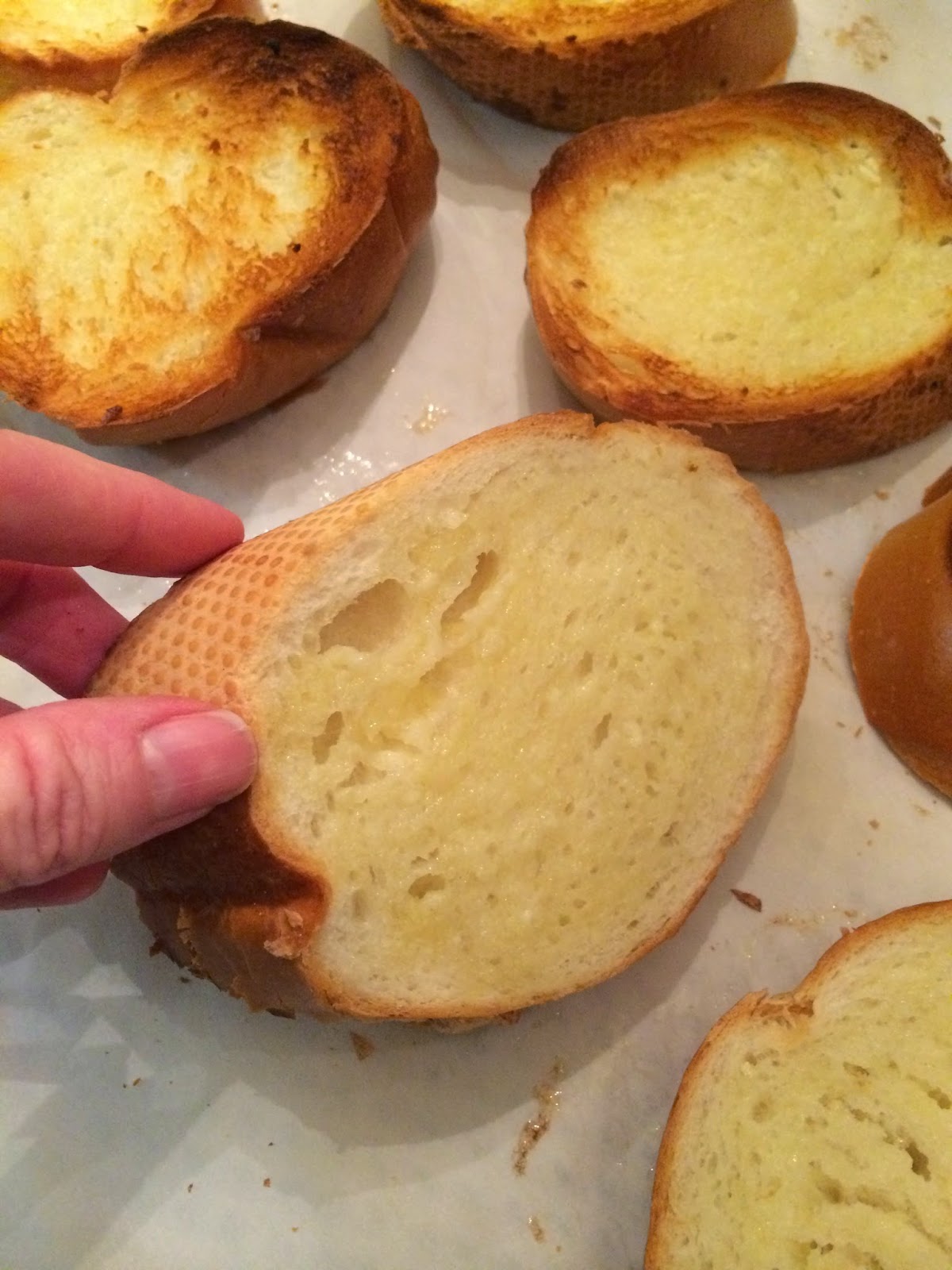 Little Magnolia Kitchen THE BEST HOMEMADE GARLIC TOAST WITH SPAGHETTI