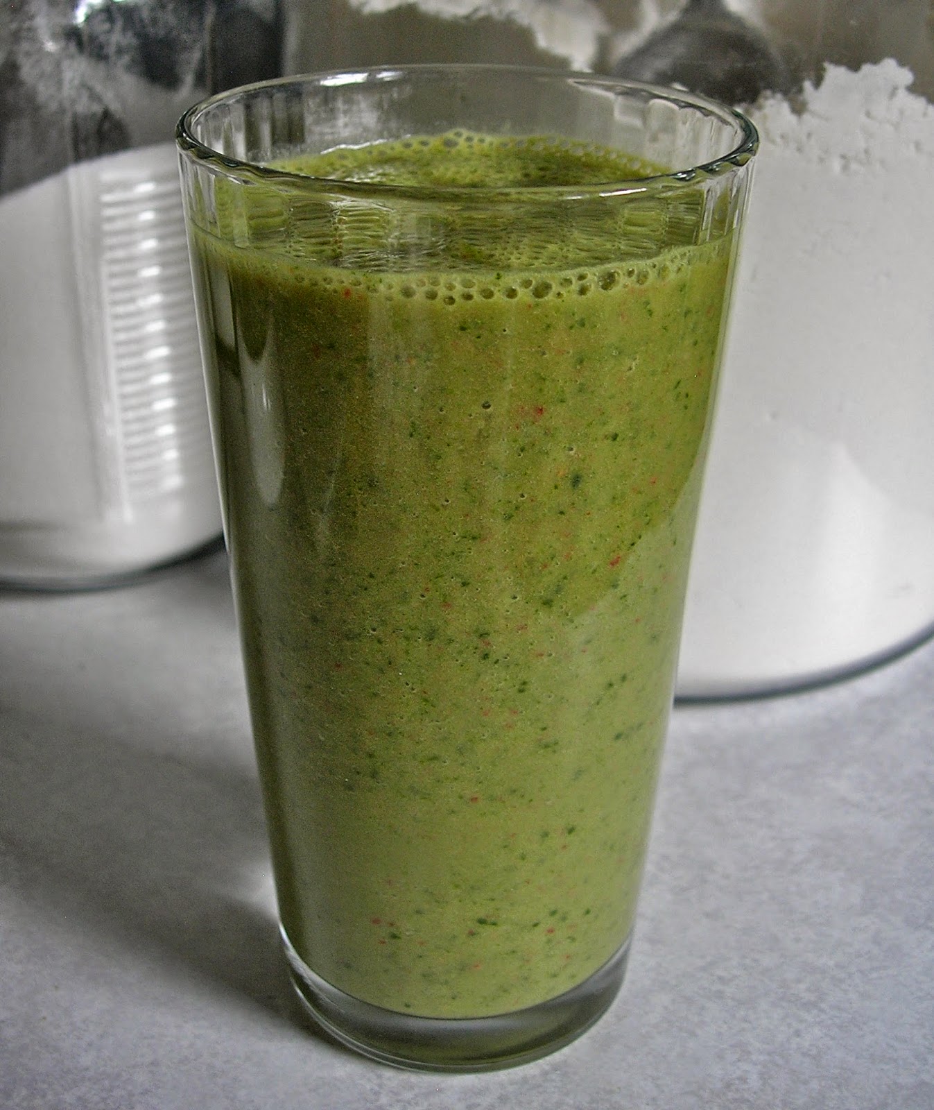 My Little Bungalow Kale, Strawberry and Pineapple Smoothie