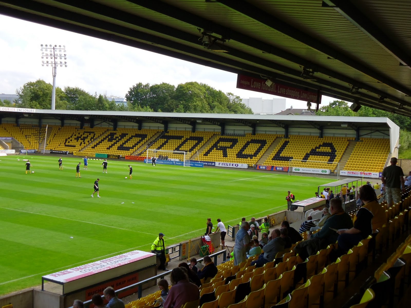 Damage in the Box! LIVINGSTON (Almondvale Stadium)
