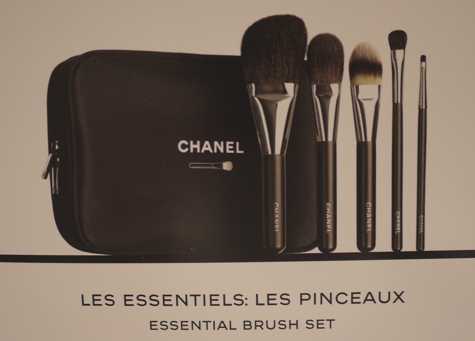 chanel essentials set 4