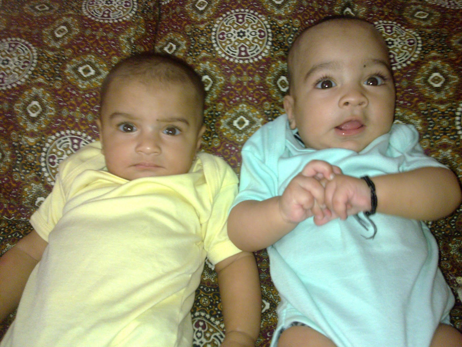 Twins Babies: Desi Cute Twins