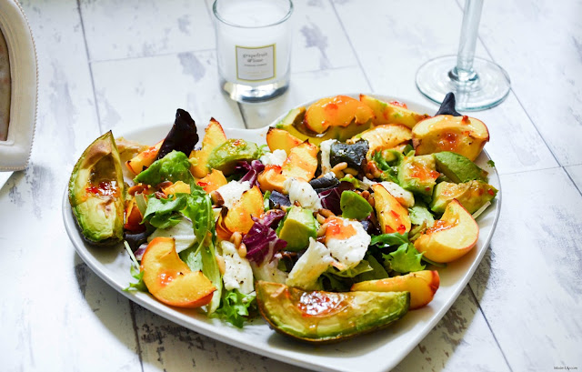 Recipes: Peach and Mozzarella Sweet Chilli Salad
