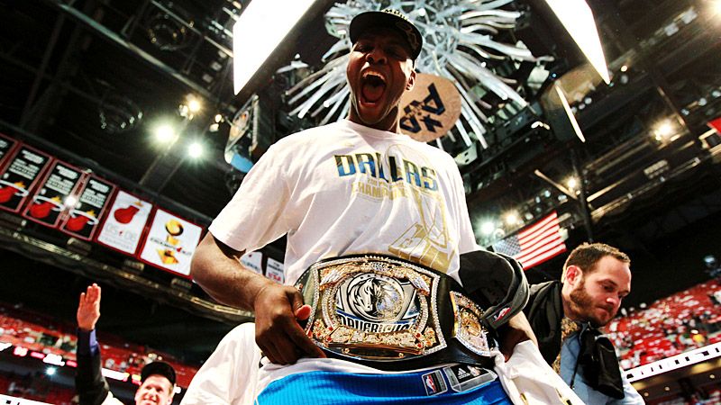 NBA champion Dallas Mavericks boast WWE Championship