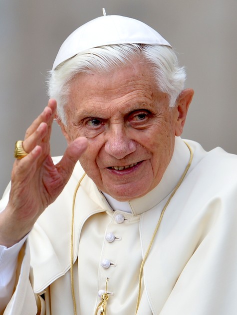 S.s. Bento XVI, Papa Emérito