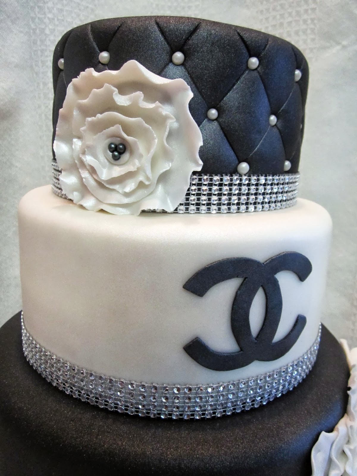 MyMoniCakes: Chanel Inspired Cake with quilted and ruffle accents