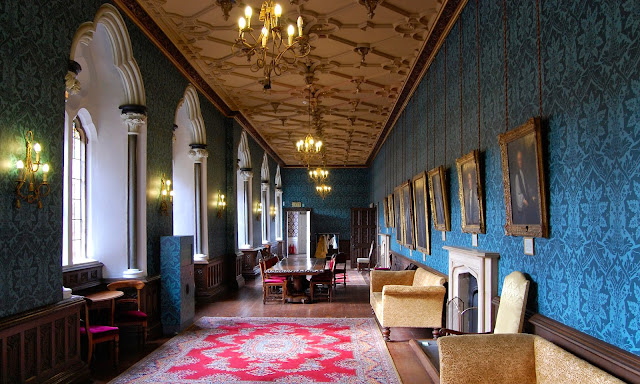 Great hall inside the Bishop's Palace