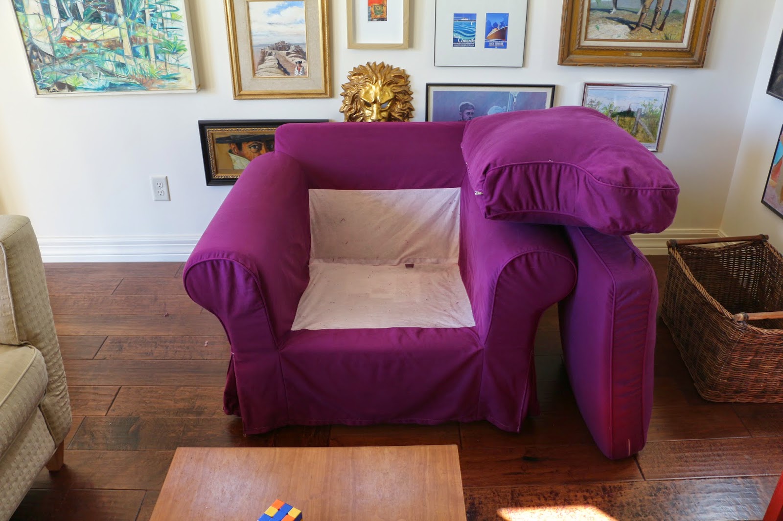 Dusty Coyote Dyeing an Ektorp Slipcover