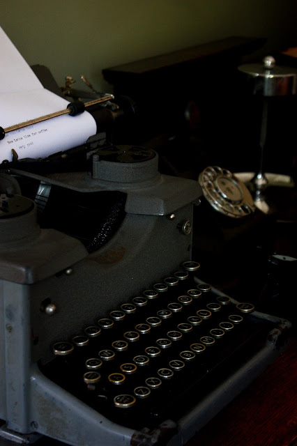 nuffield place home of sir william morris 1930s typewriter