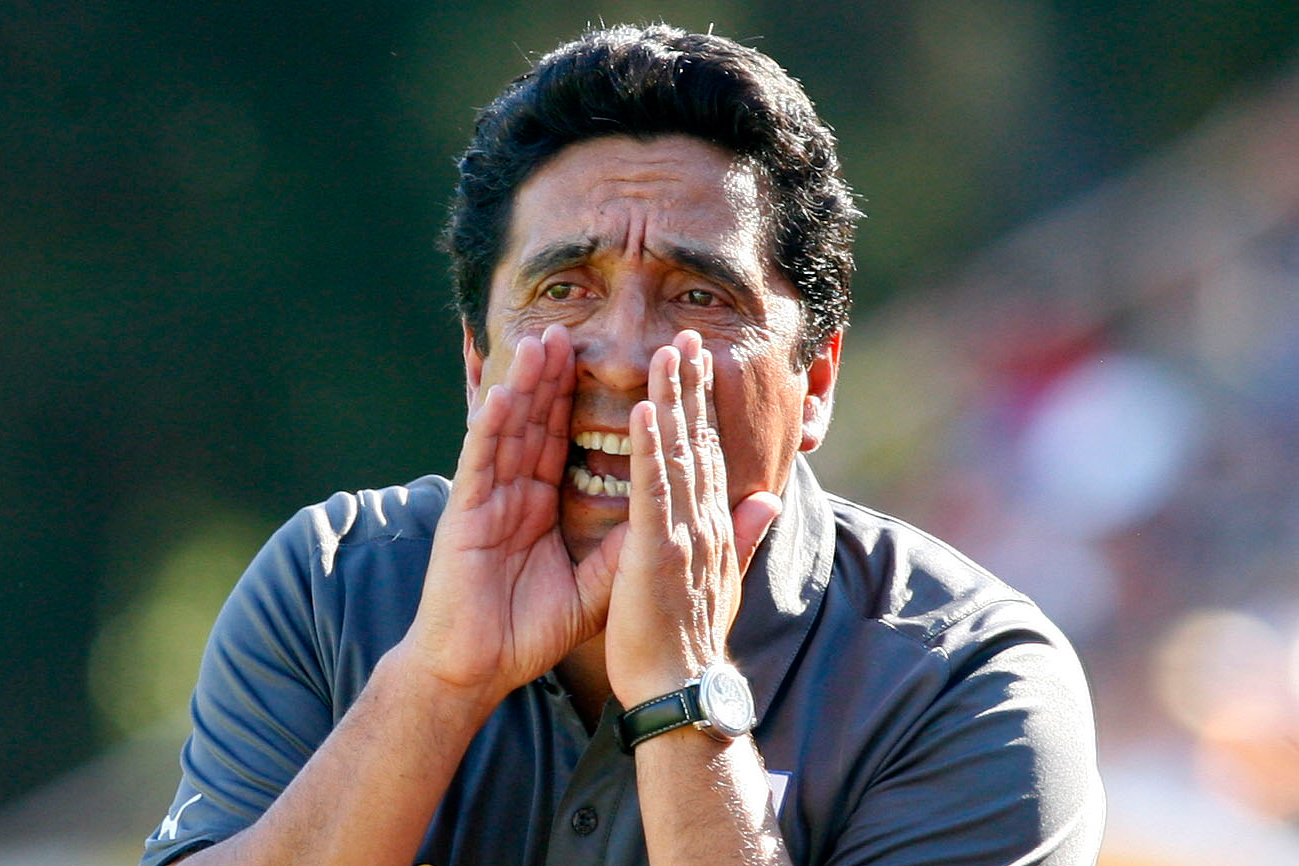 DT Catolica Mario Lepe anuncia 2 delanteros para enfrentar a Audax