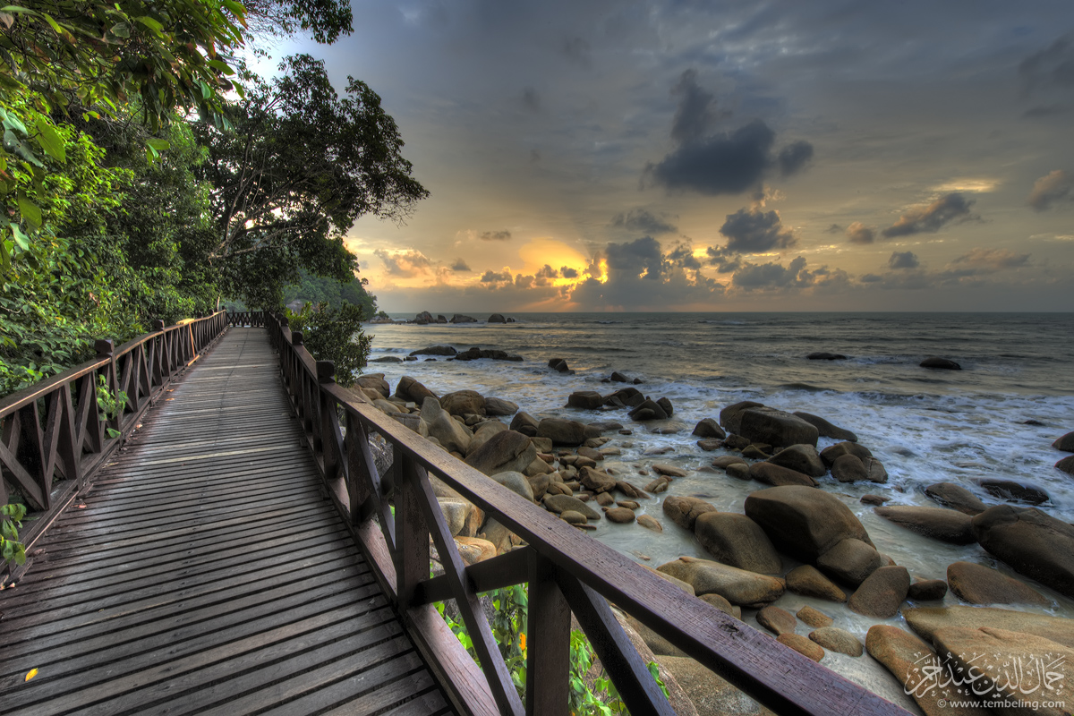 AALAMGEER: The Favourite Place To Go (Beach Of Malaysia)