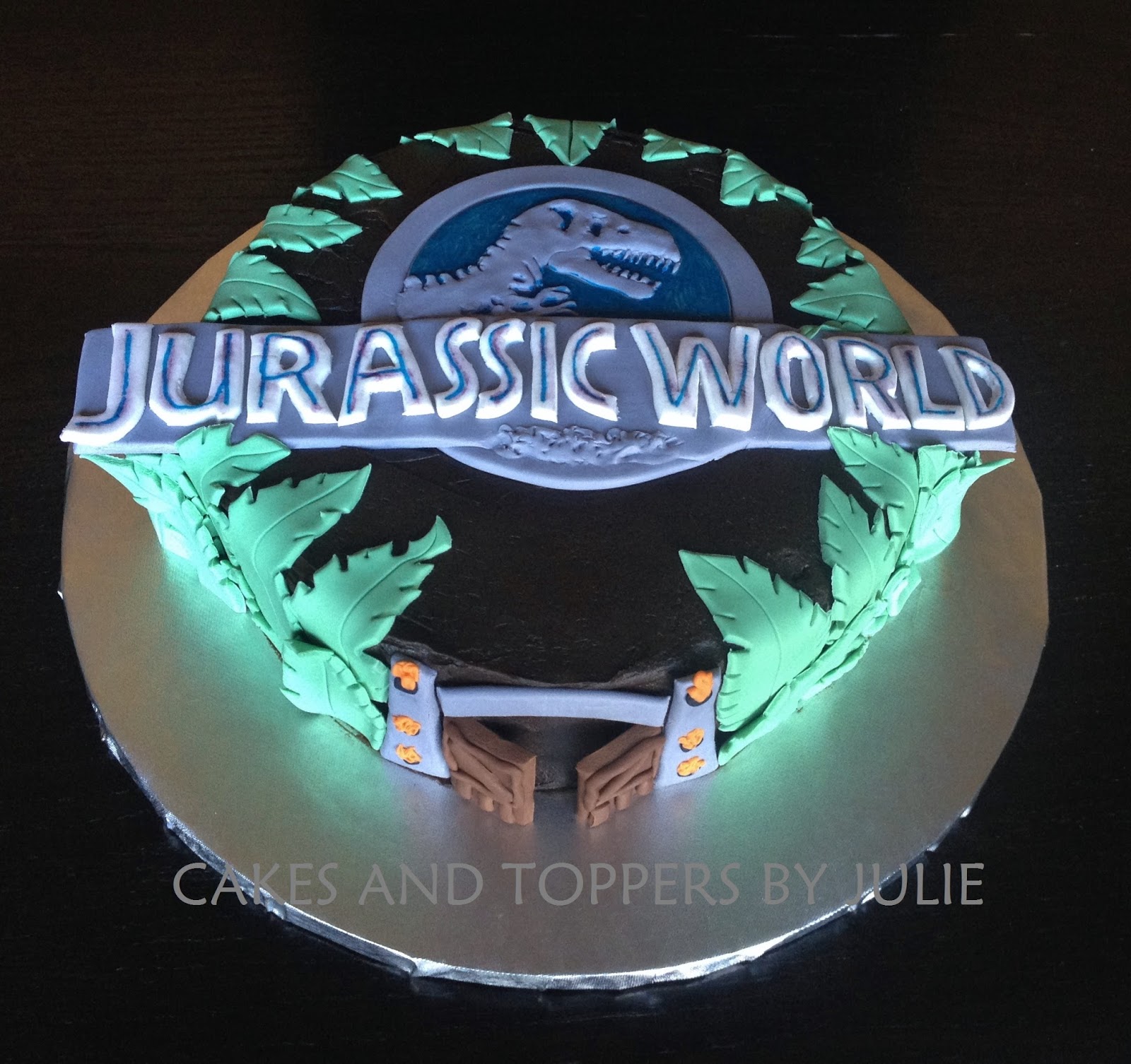 Custom Cakes by Julie: Jurassic World Cake and Toppers1600 x 1506