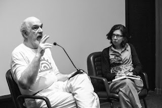 Luiz Alberto Barreto Leite Sanz é pesquisador, professor, editor e jornalista. Atua nas áreas de comunicação e Ciência da Arte, com ênfase em Teoria e Ética do Jornalismo, linguagens e técnicas de jornalismo impresso e oudiovisual e em linguagens dos espetáculos.