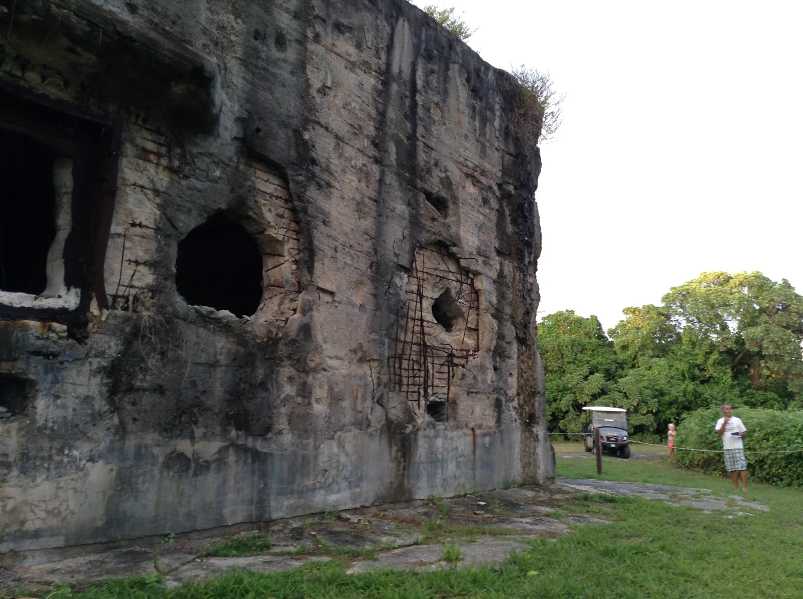 Snapshots of Mike and Lisa Our trip to RoiNamur