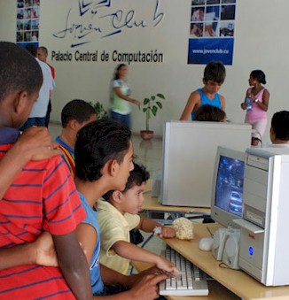 En Camagüey, tecnología e informática en función de la población
