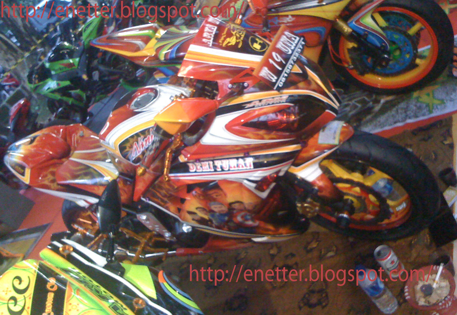 Variasi / Modifikasi Kawasaki Ninja 250R Super Keren title=
