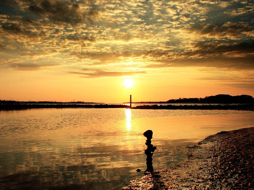 http://4.bp.blogspot.com/-UruWk6F-aQo/TkBZCmpr6lI/AAAAAAAAR80/deLz-mPhWAw/s1600/landscape%2Bdesktop%2Bwallpaper-2.jpg