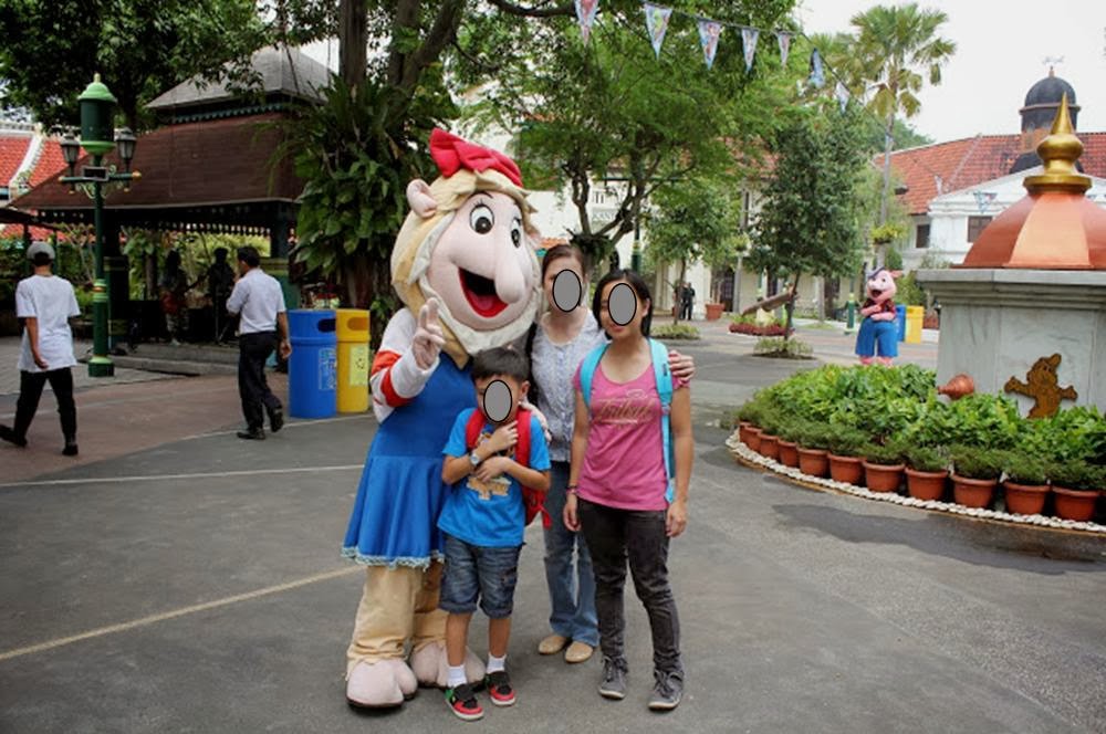 Stay, Stray, Play and Feast Dufan is Fun; Jakarta, Indonesia Series 4