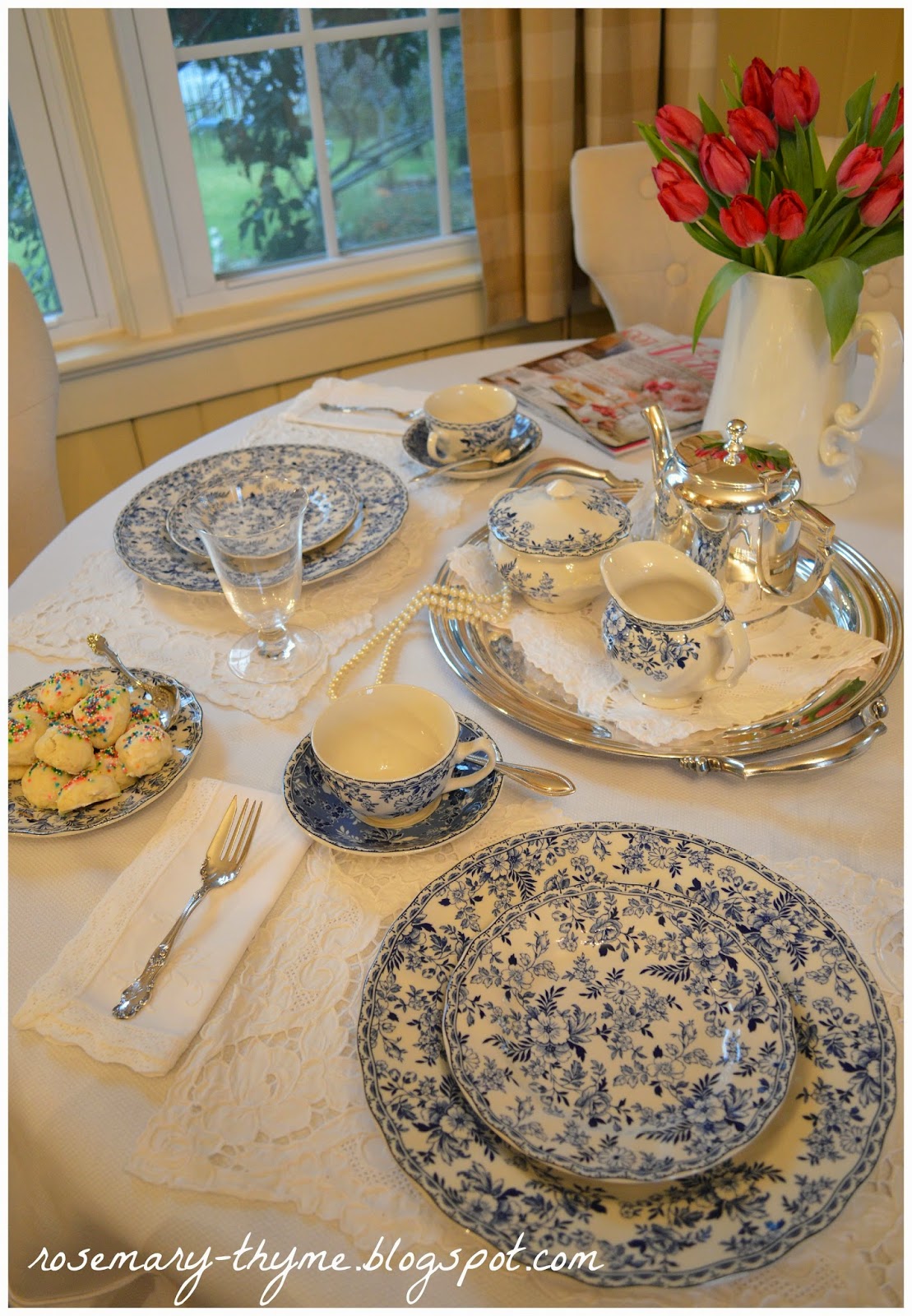 Table Settings ~ Blue and White Table and Cookies Table Settings ~ Blue and White Table and Cookies