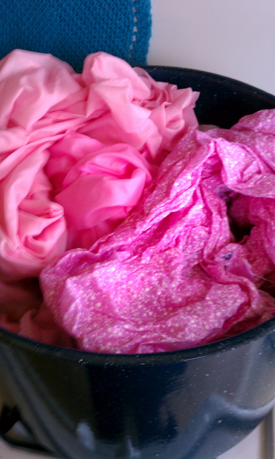 Make. Shop. Live. HowTo's Day Tea Dye Fabric