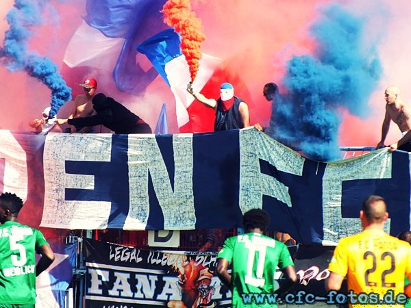 Le Mouvement en Allemagne . - Page 8 00456CFC-Rostock_13-14+(21)